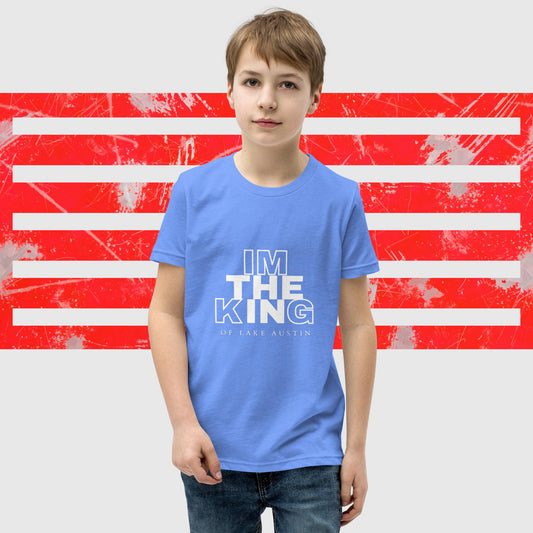 T-SHIRT FOR BOYS AMERICAN FISHERMAN THE KING OF LAKE AUSTIN COLUMBIA BLUE FRONT - https://firstamerican.shop/